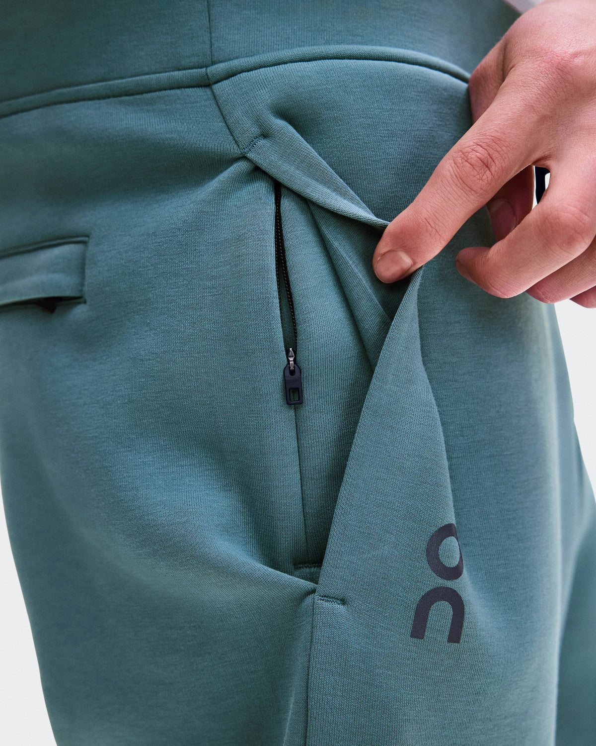 Focus Tech Sweatpants
